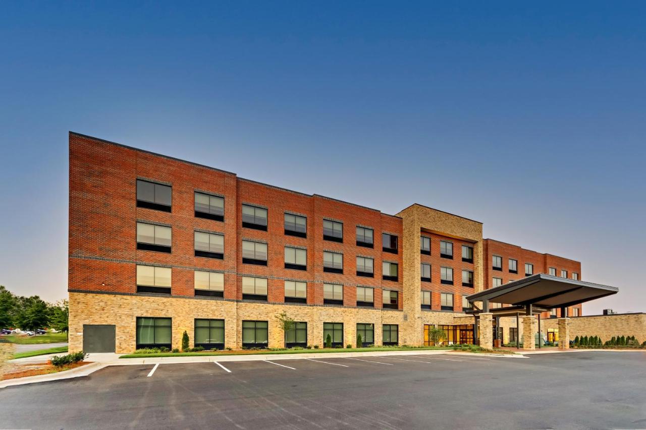 Holiday Inn Express & Suites - Winston - Salem Sw - Clemmons By Ihg Exterior foto
