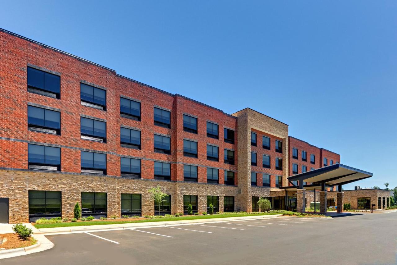 Holiday Inn Express & Suites - Winston - Salem Sw - Clemmons By Ihg Exterior foto